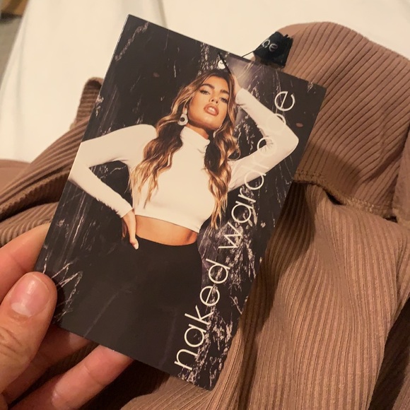 New jumpsuit. Size small Snatched jumpsuit - Picture 4 of 4